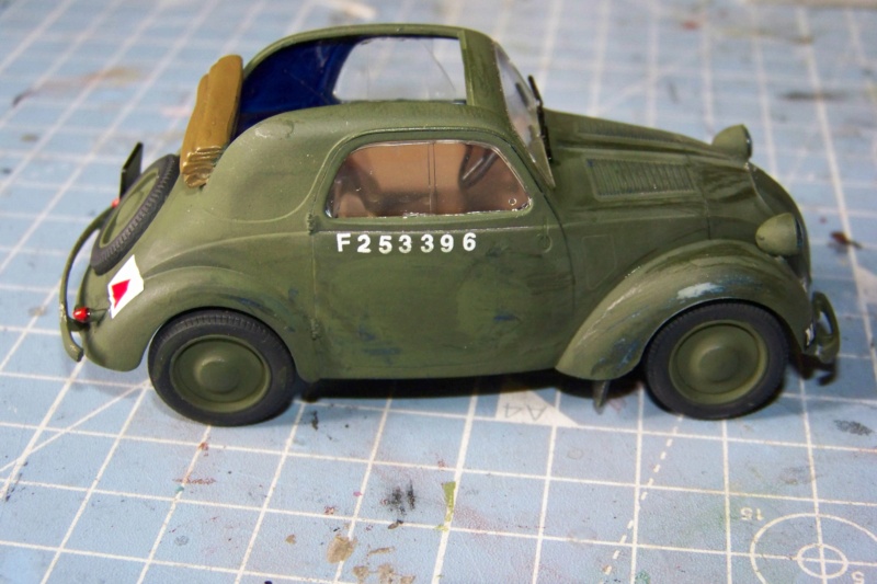 1/35 Simca 5 .40éme RANA 2éme DINA Tamiya FINI - Page 3 100_8254