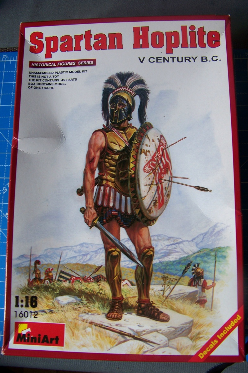 1/16 Hoplite Lacédémonien ( Spartiate) Miniart  100_9895