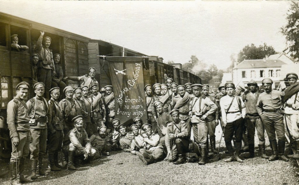 pas à pas - Corps Expéditionnaire Russe en France-Courcy 1917 1/35 (terminé p.3) 51d2be10