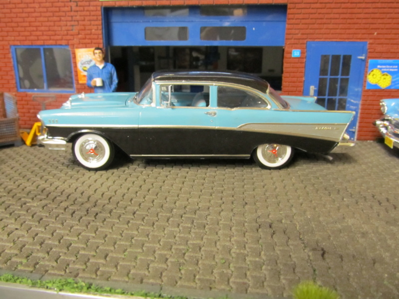 1957 Chevrolet Chevrolet Bel Air Two Door Sedan (Revell 1 zu 25) Img_6411