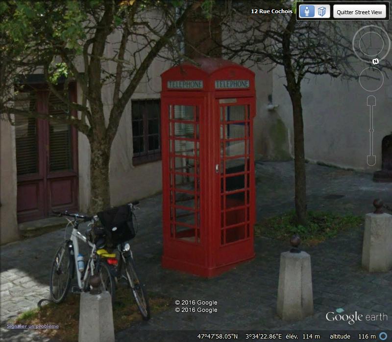 STREET VIEW : La disparition des cabines téléphoniques H13