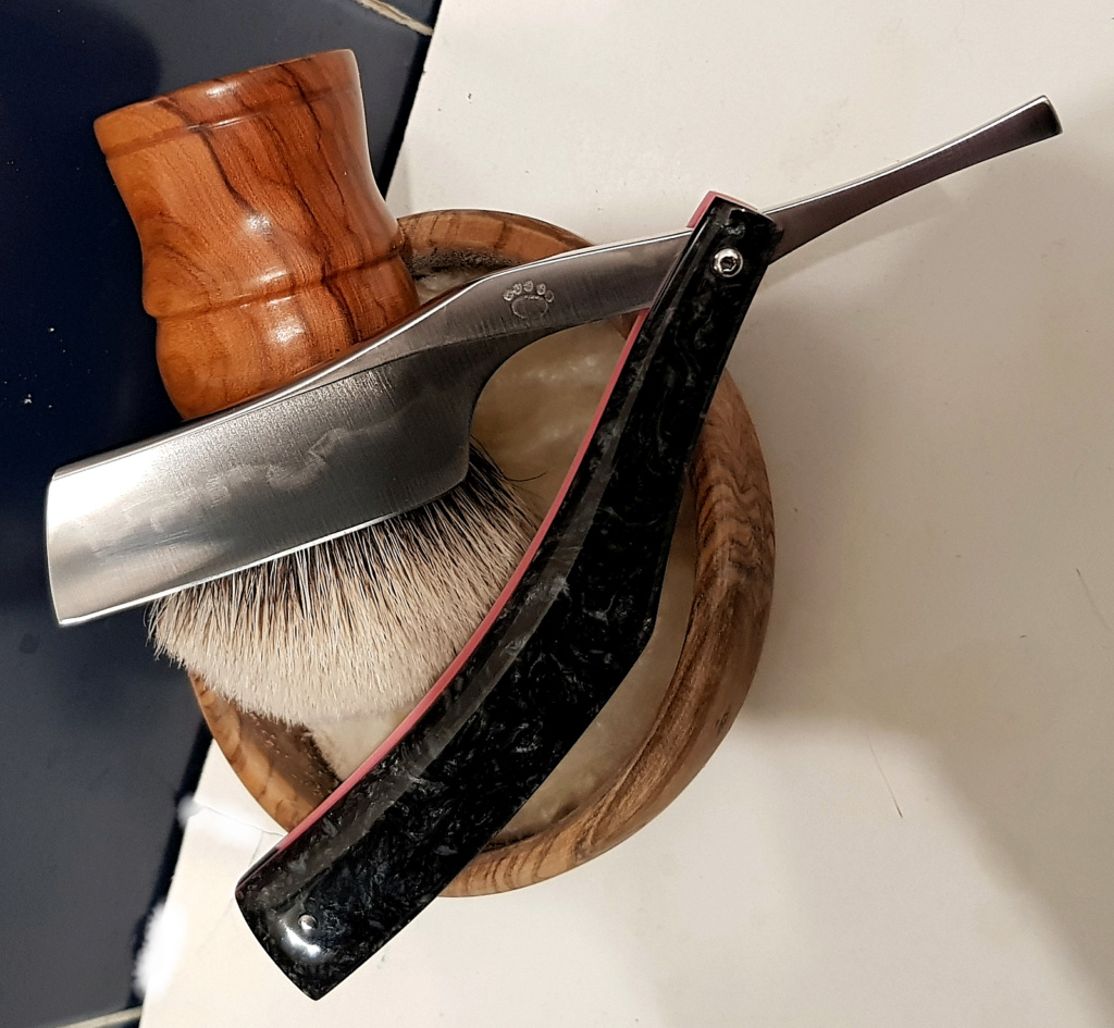 Shave of the Day / Rasage du jour - Page 11 Ali_s204