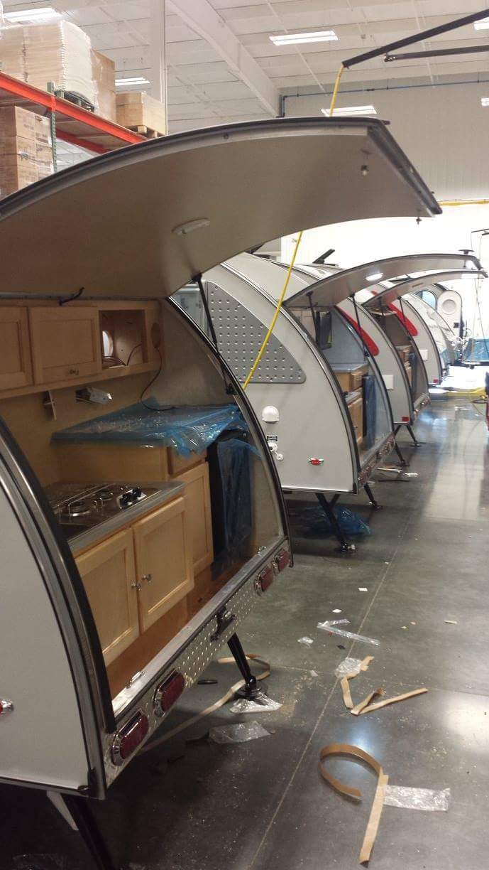 Quelques Photos de la fabrication des roulottes Pleasant Valley Teardrop Trailers Tmp_2255