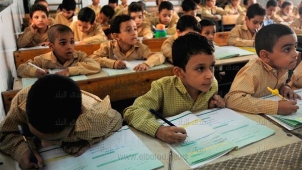 "أمهات مصر" تطالب بـ "اعادة تقييم المعلمين المعلمين وزيادة رواتبهم وتطبيق نظام ٤ ميد تيرم" 47910