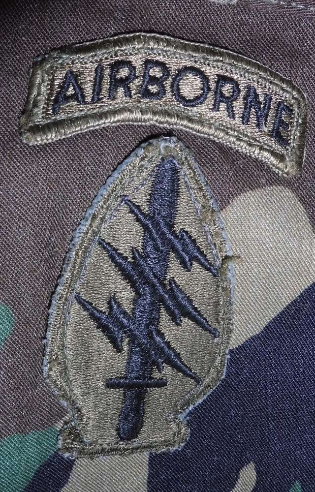 Early BDU - Special Forces / Golden Knights Golden12