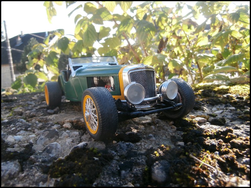 JAGUAR SS 100 1937 1/18 BURAGO. - Page 5 02015