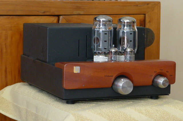 Unison Research S2K Class A Valve Integrated Amplifier (Used) SOLD P1120831