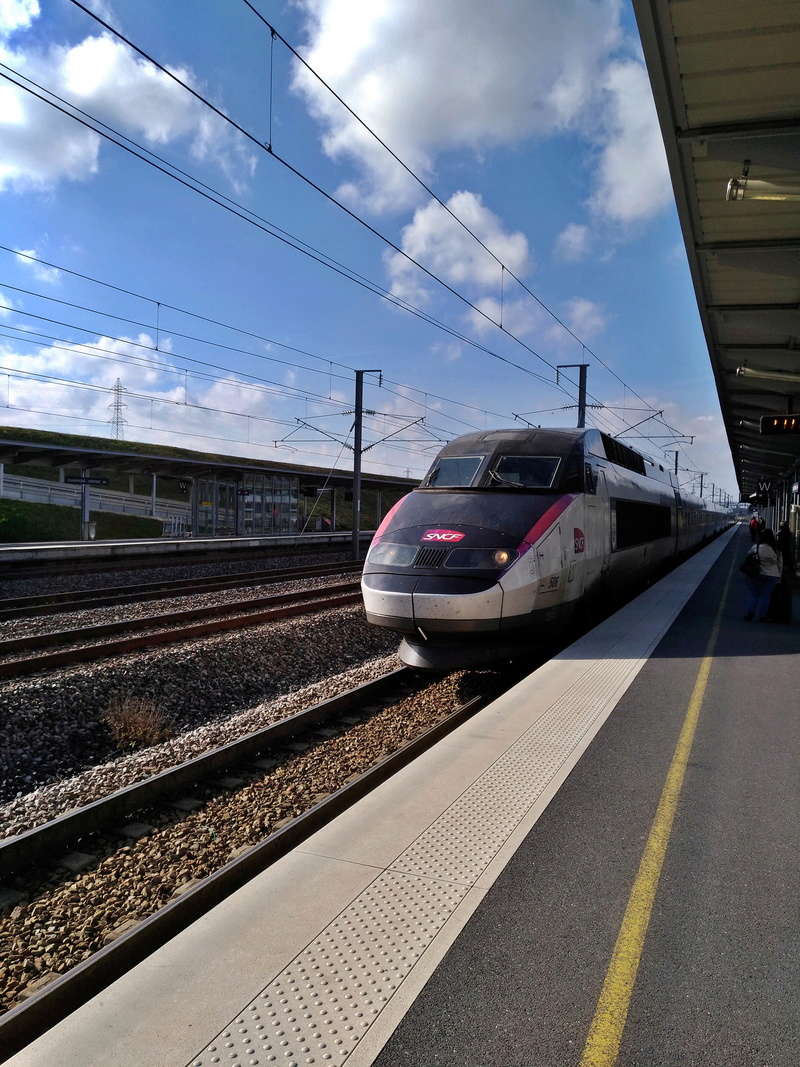 [TOPIC FERROVIAIRE] Photos et vidéos des trains de la SNCF en Champagne Ardenne et ailleurs - Page 16 P_201622