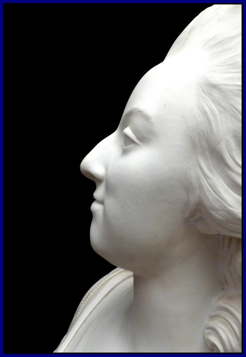 Collection bustes de Marie Antoinette - Page 5 1310
