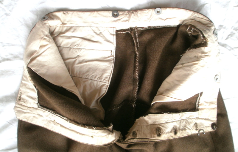 Pantalon culotte règlementaire, kaki mais un peu différent du modèle 1938 ... Pb070013