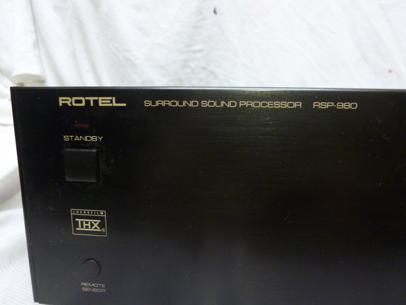 Rotel RSP-980 Surround Sound Processor / Preamp -SOLD P1030310