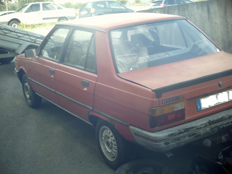 Renault 9 GTS rouge 1983 - Page 3 Sunp0015