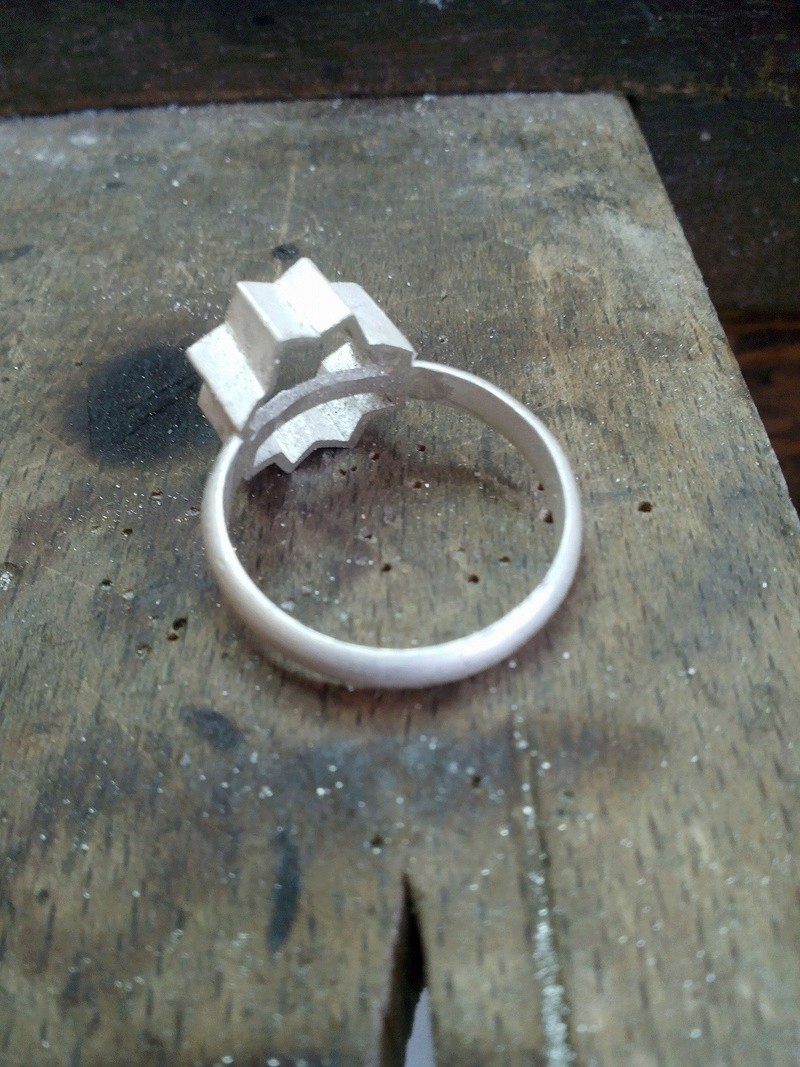 Bague piquante 1210