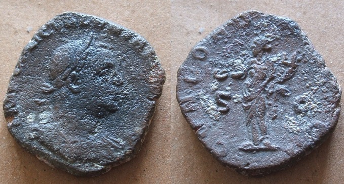 Mes bronzes du 3ème siècle - Page 9 Valeri10