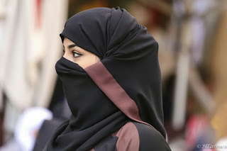السعودية تلغي إلزامية تغطية شعر المرأة في البطاقة 62a39a10