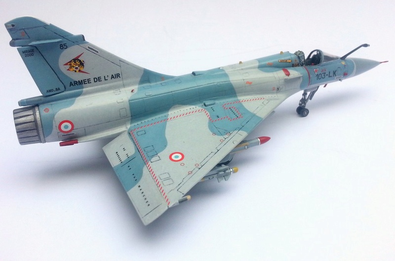 (Italeri) Mirage 2000c Armée de l'Air EC 1/12 Cambresis  2012 20161016