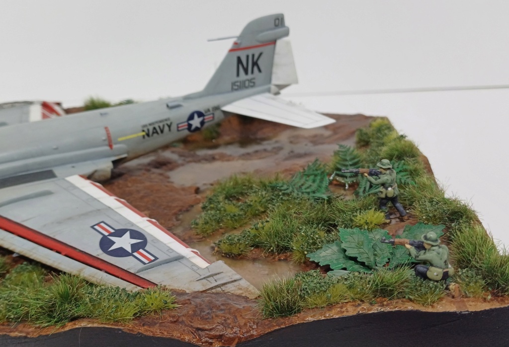 Diorama "le vol de l'Intruder", au 1/72eme... 20240442