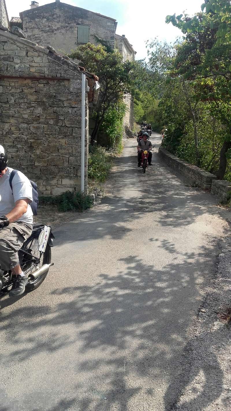 sortie des populaires avec le retromotoclubmalaucenien  20160999