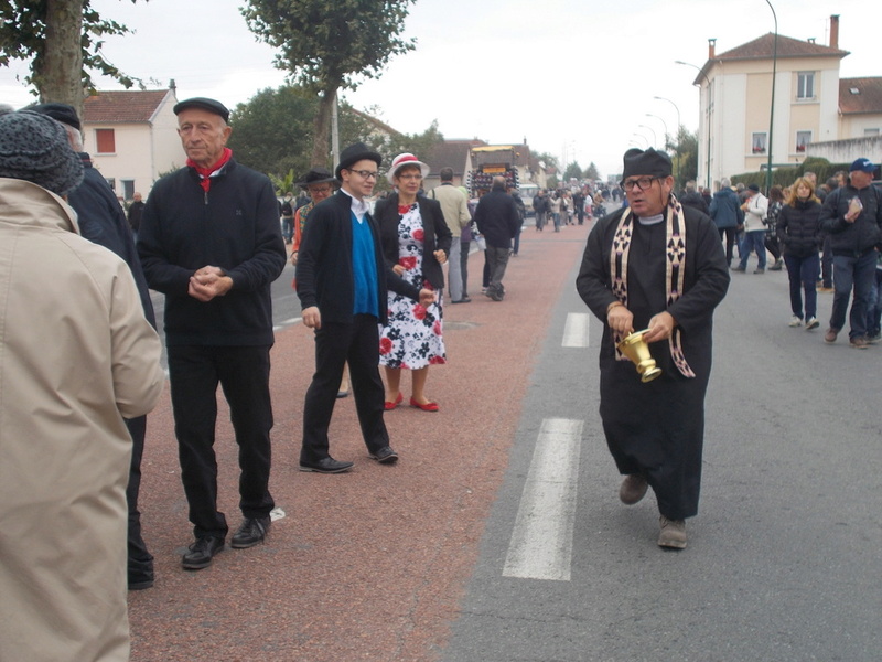 L'embouteillage de Lapalisse 2016  Embou198