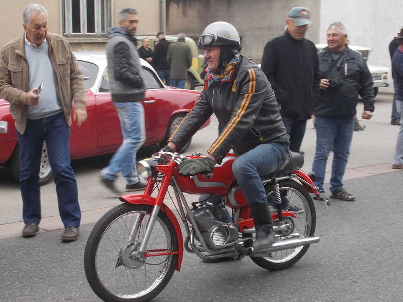 L'embouteillage de Lapalisse 2016 Embout46