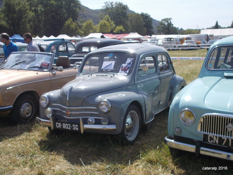 Rassemblement vehicules anciens de Vernas ( Isère) Vernas53