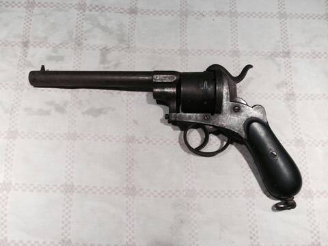 recherche baguette revolver à broche 1858