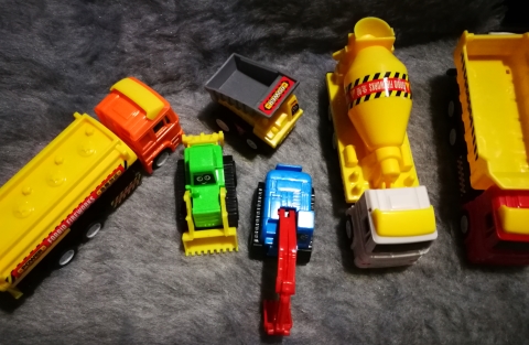 Yi Da Toys - 6 Spielzeugautos Baufahrzeuge Fuhrpa10