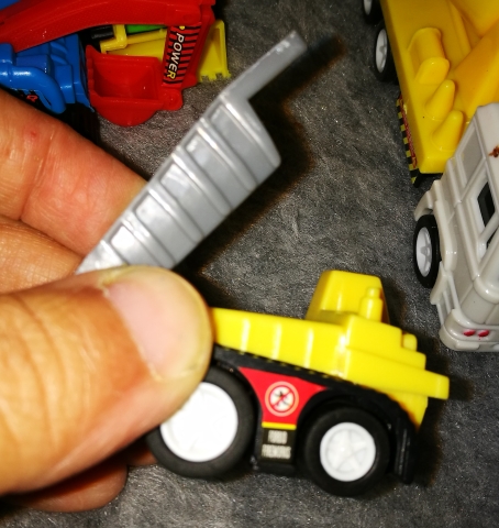 Yi Da Toys - 6 Spielzeugautos Baufahrzeuge Kleine18