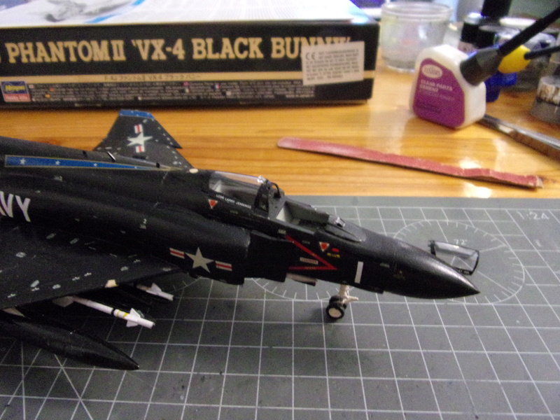 F-4J PHANTOM II 'VX-4 BLACK BUNNY' [haseagawa 1/72éme] - Page 4 102_2536
