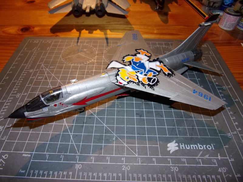 F-8P CRUSADER - Academy -1/72éme 102_2550