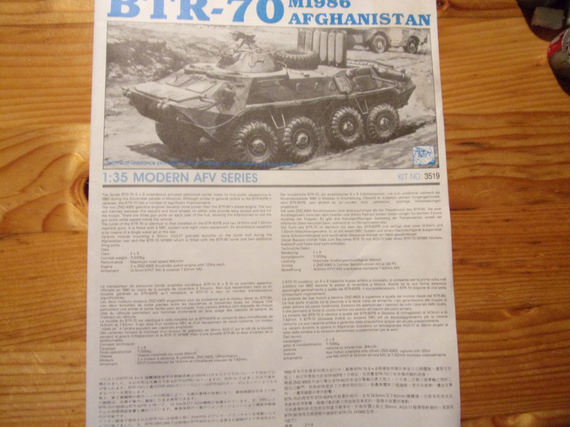 BTR-70  - DRAGON - 1/35éme + figurine TAMYIA  102_2584