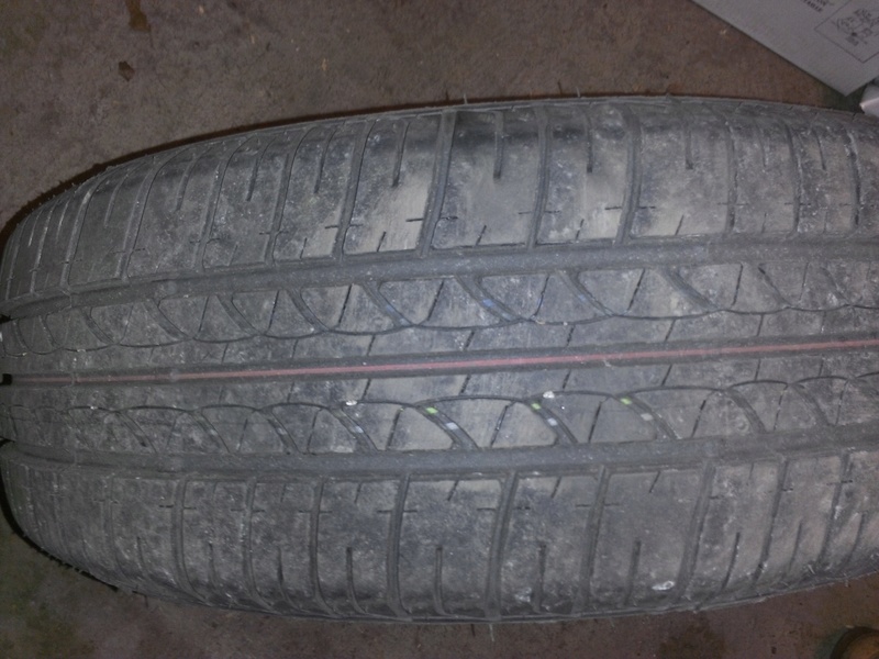 vends pneus été bridgestone 185/65R15 Photo_11