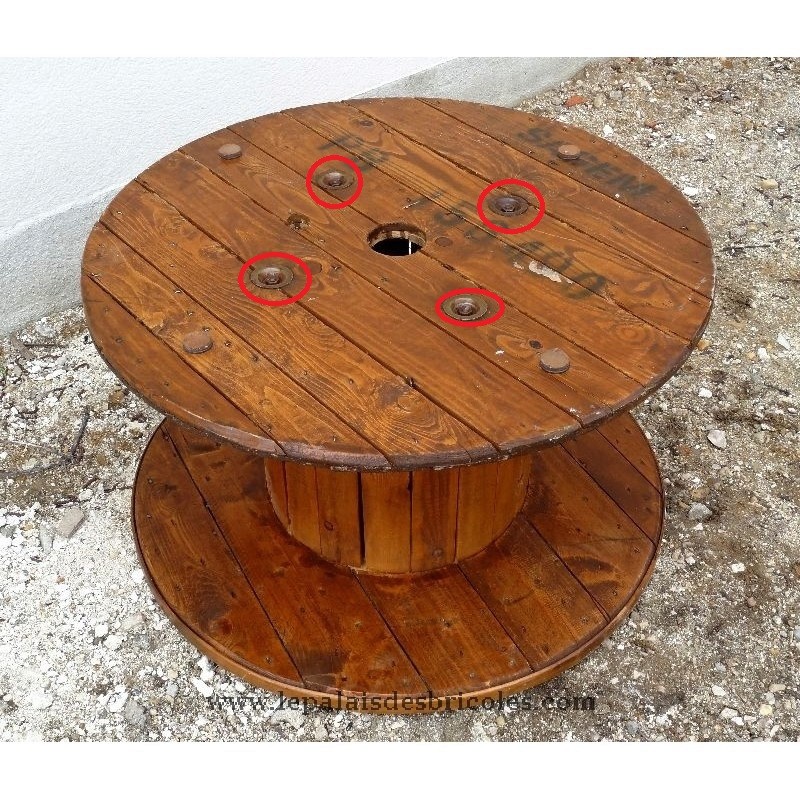 FABRICATION D UNE ECHELLE EN BOIS (mais pas de meunier) Table-10