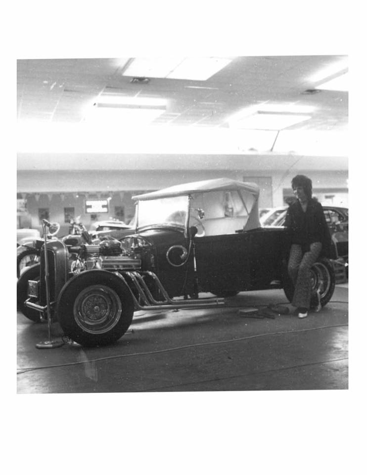 Vintage Car Show pics (50s, 60s and 70s) - Page 18 13450010