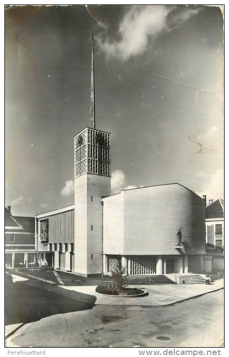 Eglises et lieux de culte space age - Vintage Chapel and Church 230_0010