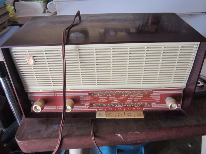 Radio Philips 2410