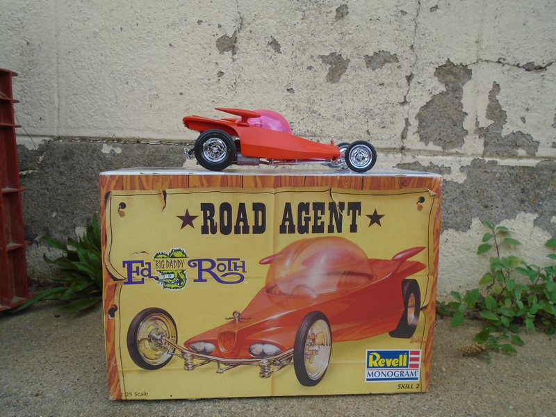 Road Agent - Revell - Ed Roth Show Rod Dsc05313