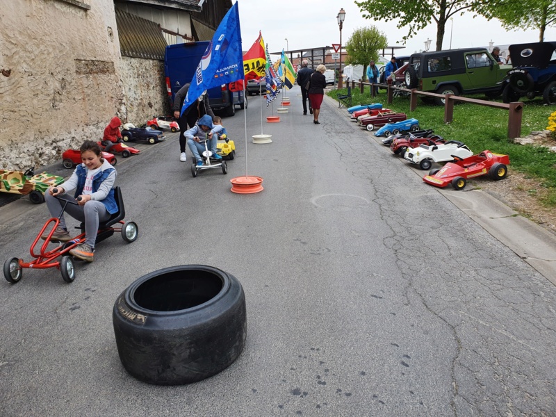 Rassemblement ,journée nationale des Vehicules d'époque a Montmirail 51. 20220232