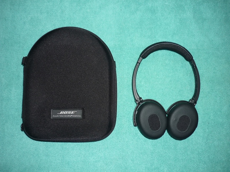 Bose Quiet-comfort 3 Acoustic Noise Cancelling headphones (Genuine) SOLD 0210