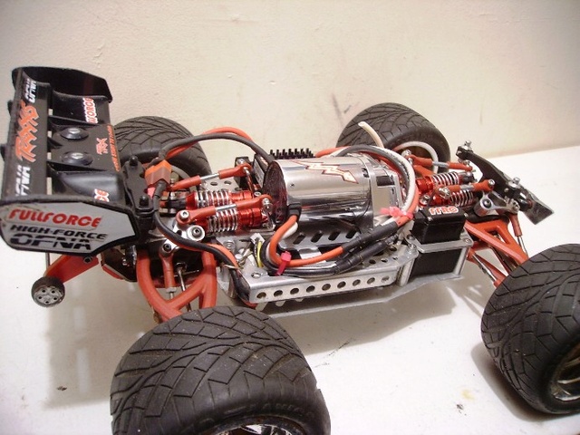 E-Revo's 1/16 Brushless 3S (380/540) - Page 15 12876212