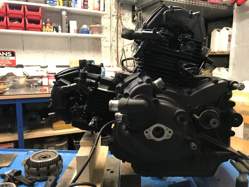 Projet ST2 / Café Racer - Page 6 Img_2113