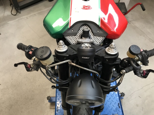 Projet ST2 / Café Racer - Page 7 Img_2918