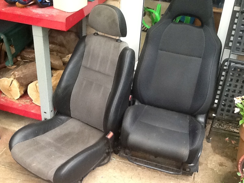 2x Car seats, free to collect Image12