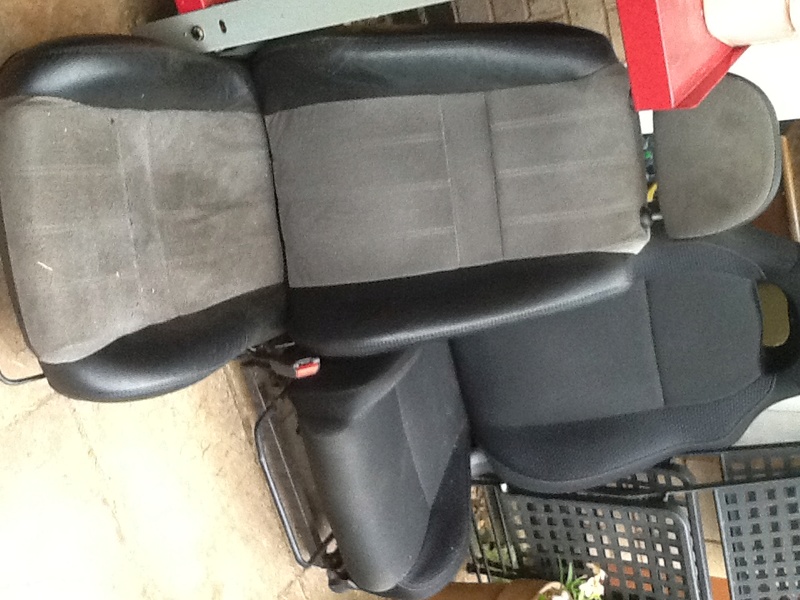 2x Car seats, free to collect Image13