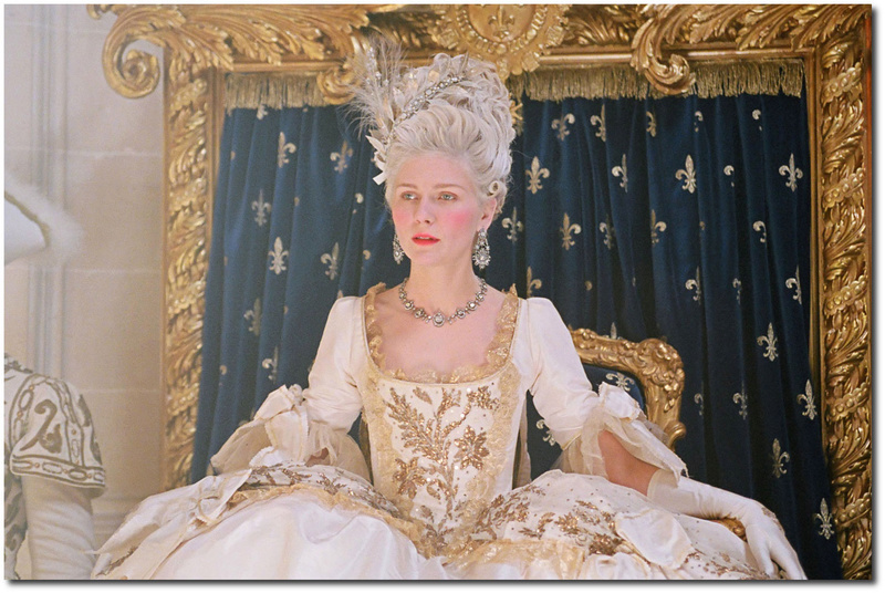 Marie Antoinette avec Kirsten Dunst (Sofia Coppola) - Page 4 Kirste10
