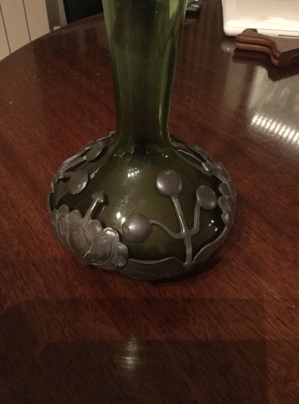 Can anyone identify this vase Image10