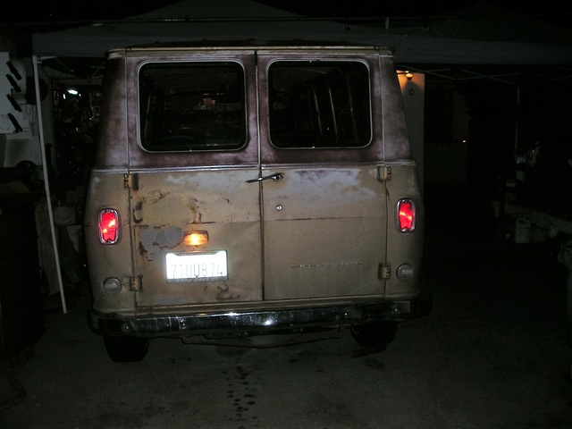 Russell's '66 Sportvan Deluxe - Page 2 P1010013