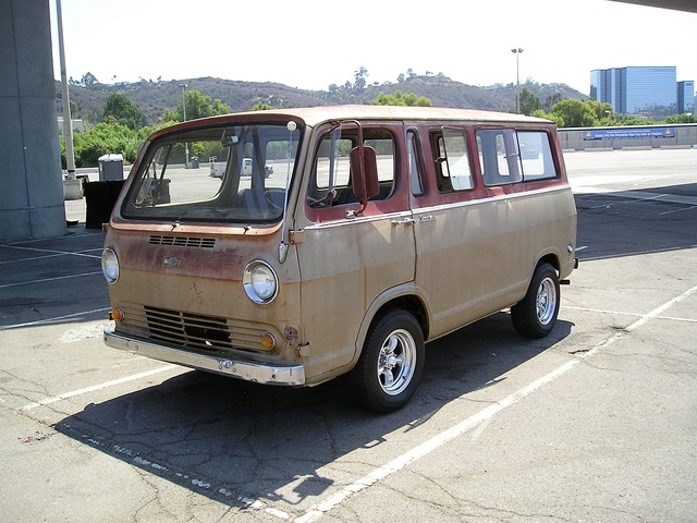 Russell's '66 Sportvan Deluxe - Page 3 P1010024