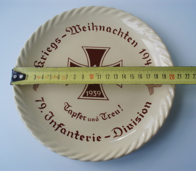 Plat  fixation murale(wandteller)" Kriegs Weihnachten 1940 -- 79. Infanterie Division"  P1014210