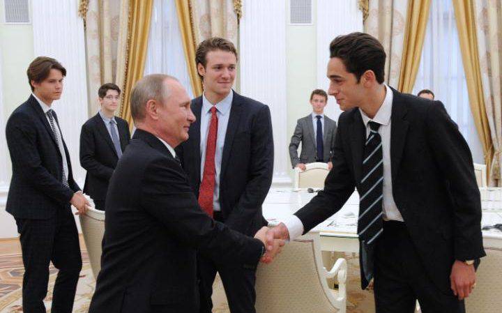 Британская пресса бьёт тревогу по поводу встречи Владимира Путина со студентами Итона 14727210